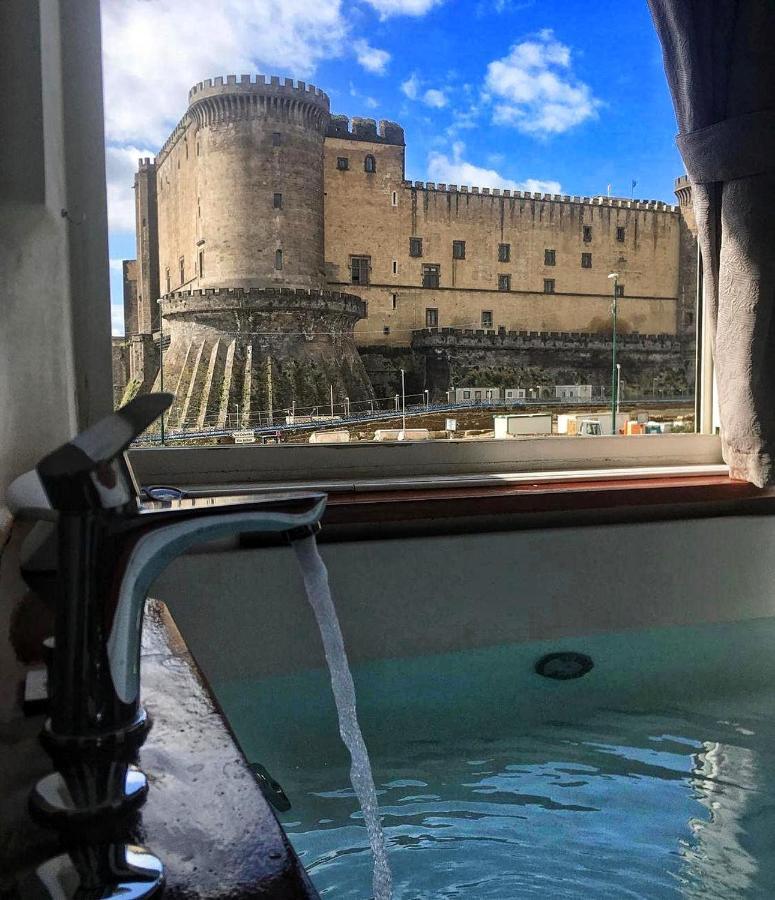 Bed and Breakfast Covo Degli Angioini Napoli Esterno foto