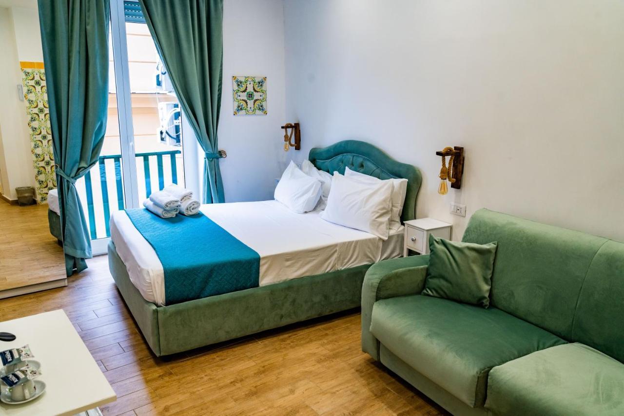 Bed and Breakfast Covo Degli Angioini Napoli Esterno foto