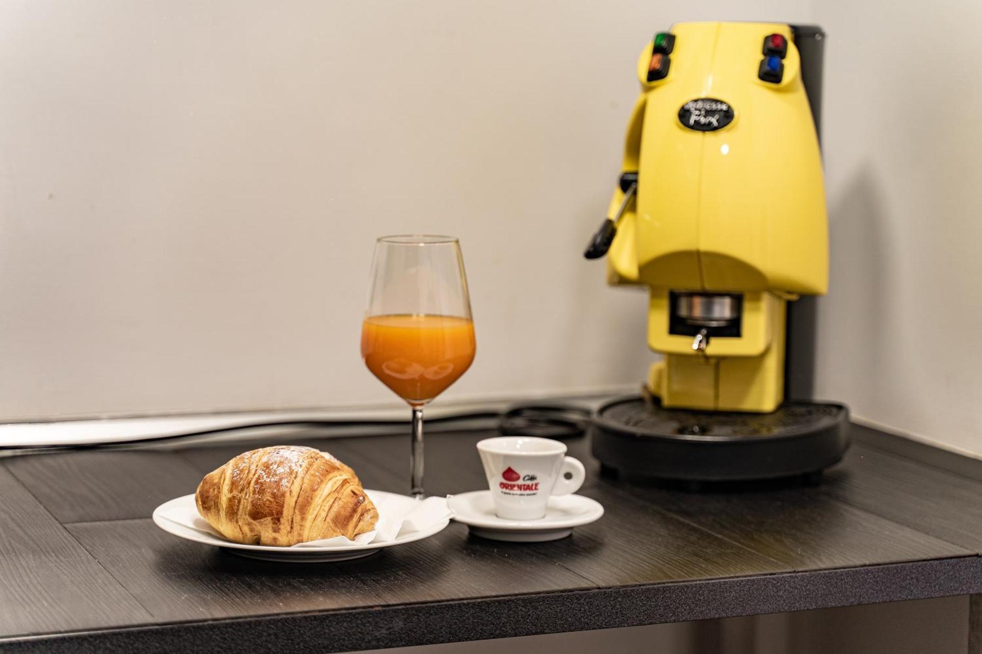 Bed and Breakfast Covo Degli Angioini Napoli Esterno foto