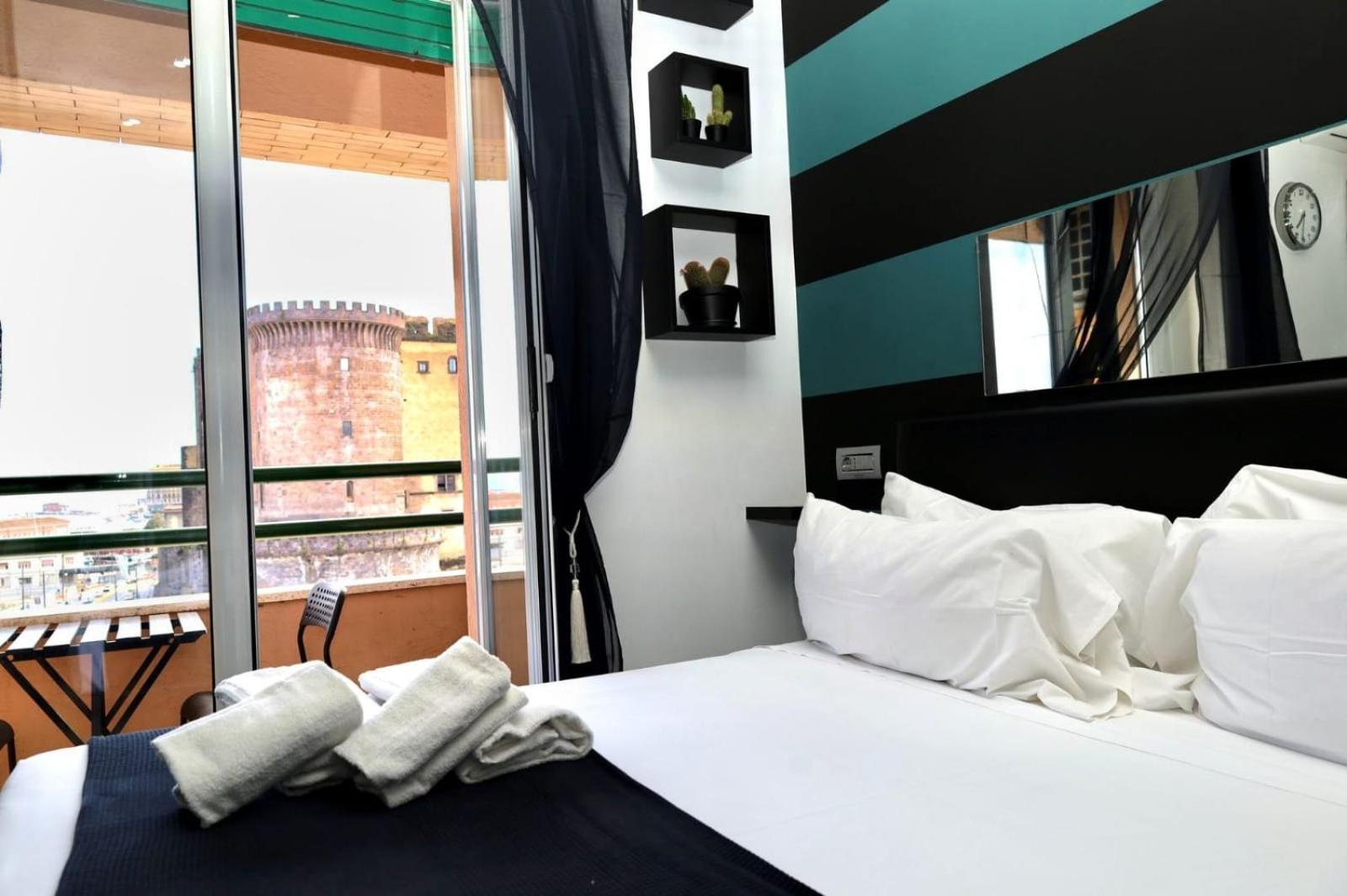 Bed and Breakfast Covo Degli Angioini Napoli Esterno foto