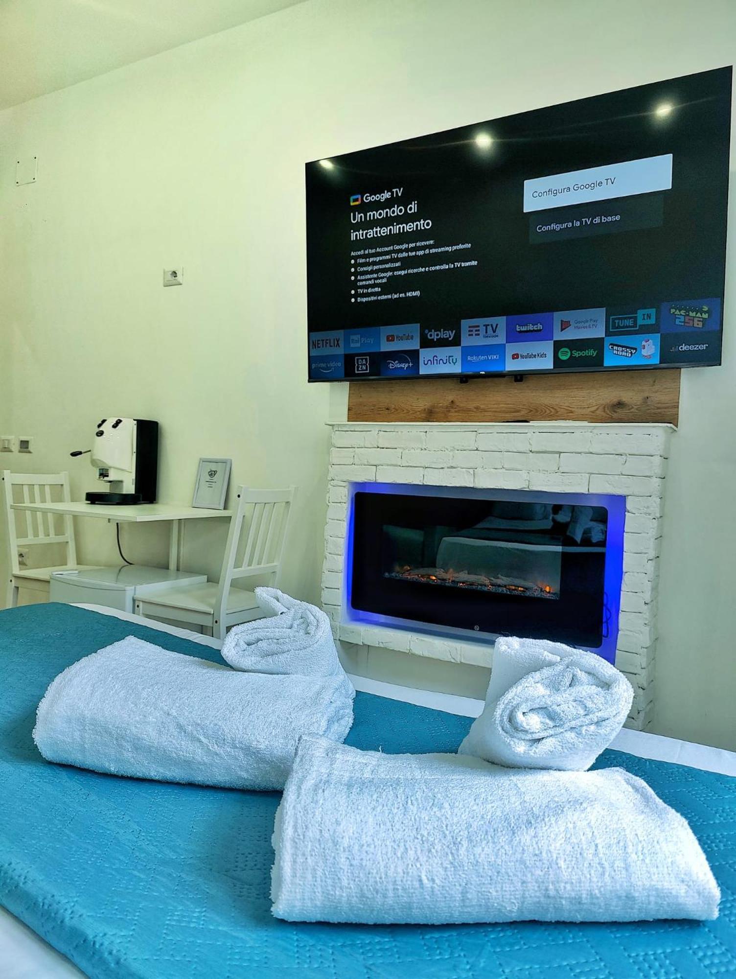Bed and Breakfast Covo Degli Angioini Napoli Esterno foto